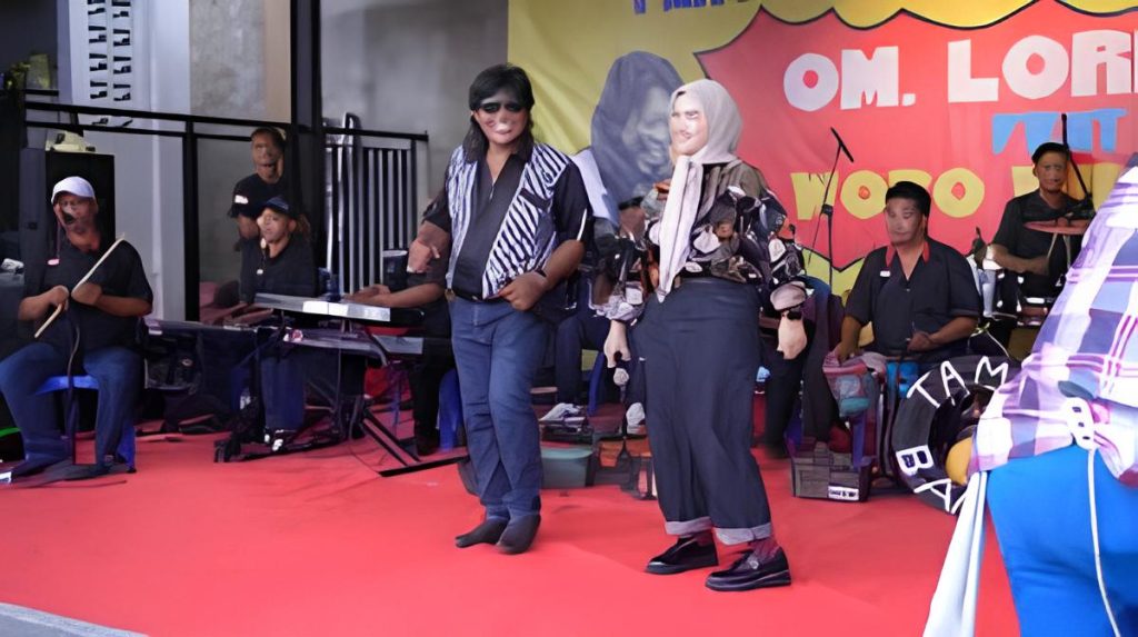 Foto dangdut klasik lawas yang tengah populer di media sosial oleh detik.com