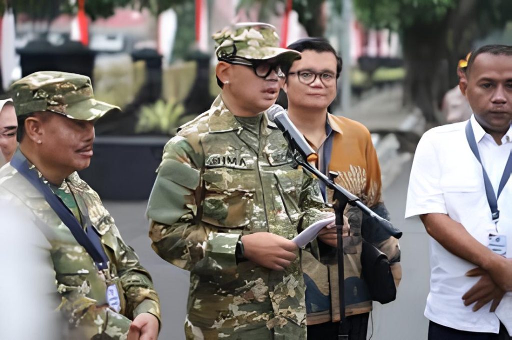 Foto retreat atau pembekalan kepala daerah di Akmil Magelang dan hal menarik berupa kepala daerah kader PDIP yang berangsur masuk ditengah agenda kegiatan oleh Radar Tarakan