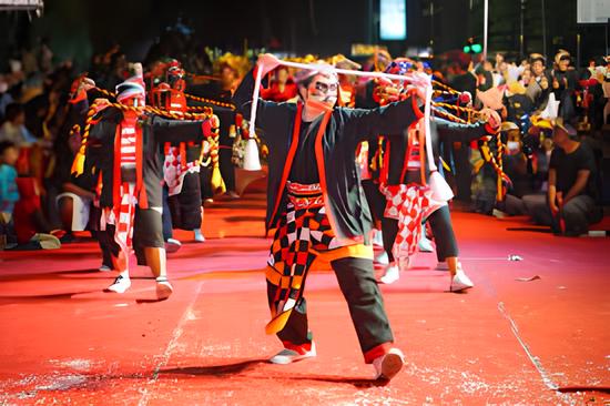 Kemeriahan Borobudur Night Carnival 2025 oleh Radio Gemilang 96