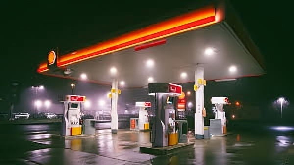Foto Shell yang dipukul mundur oleh Pertamina melalui kebijakan yang diperketat oleh Kabar Jawa